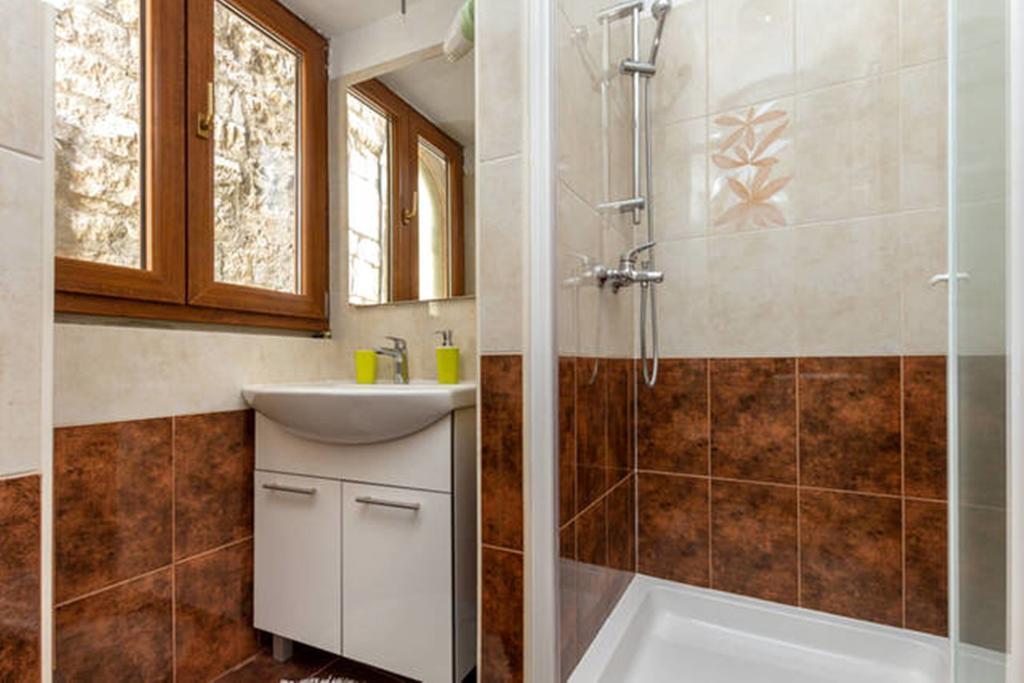 Apartments Emperor Oasis Сплит Экстерьер фото
