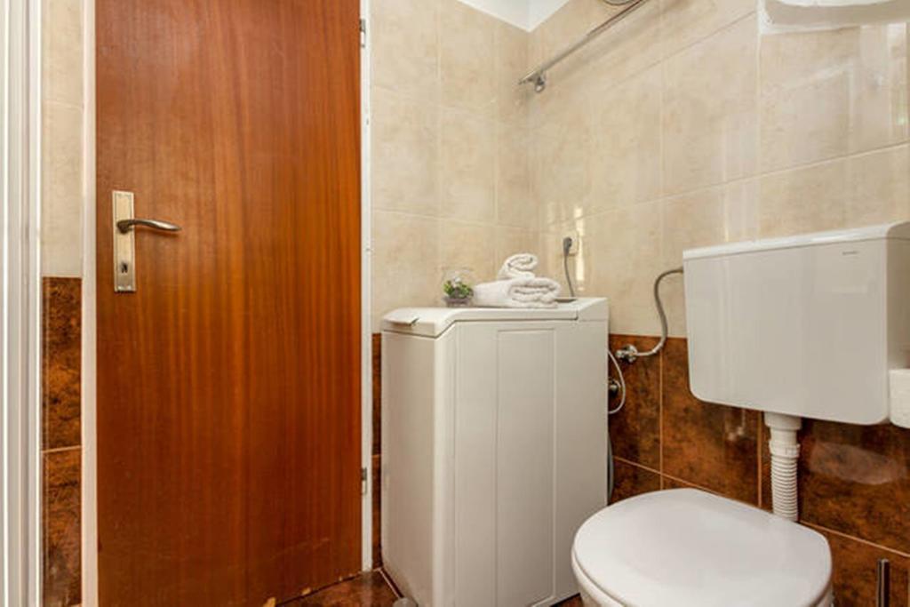 Apartments Emperor Oasis Сплит Экстерьер фото