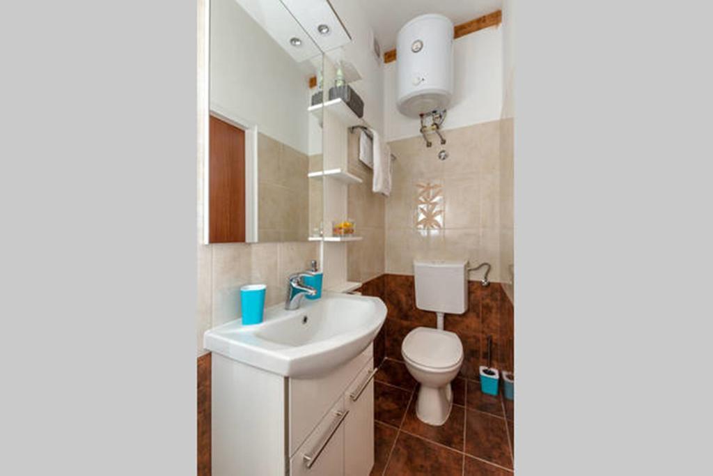 Apartments Emperor Oasis Сплит Экстерьер фото
