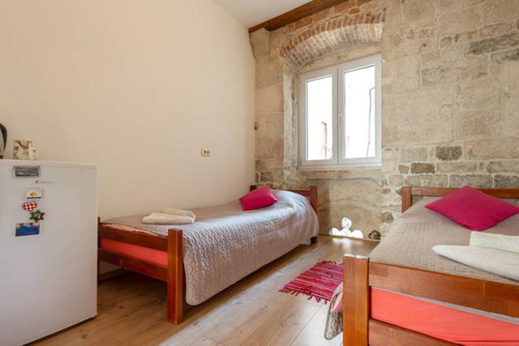Apartments Emperor Oasis Сплит Экстерьер фото