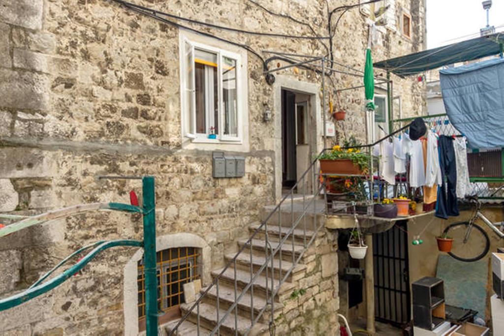 Apartments Emperor Oasis Сплит Экстерьер фото